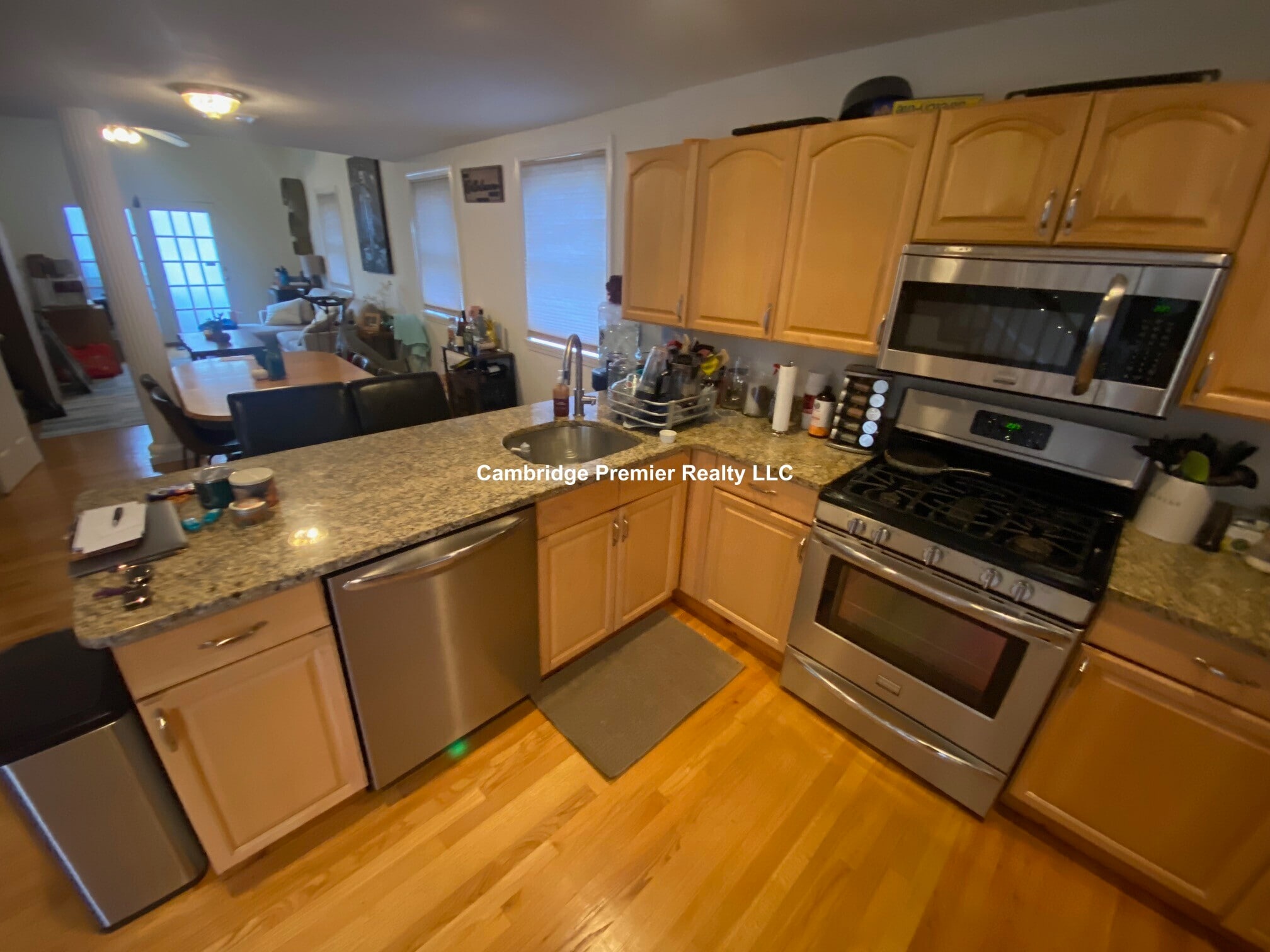 Building Photo - 221 Salem St