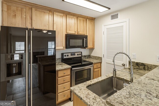 Building Photo - 210 Granville Ct