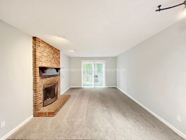 Building Photo - 1216 Athens Dr