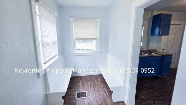 Building Photo - 3 Bed 1 Bath ready to rent!