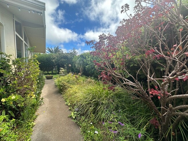 Building Photo - Furnished 3-Bedroom Home in Waimea – Peaceful & Move-In Ready