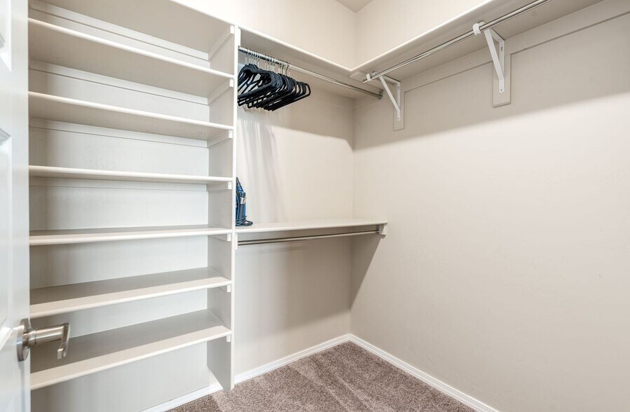 Building Photo - 2313 Melon Ridge Loop NE