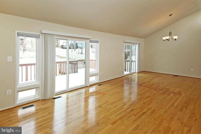 Building Photo - 9614 Tinsmith Ln