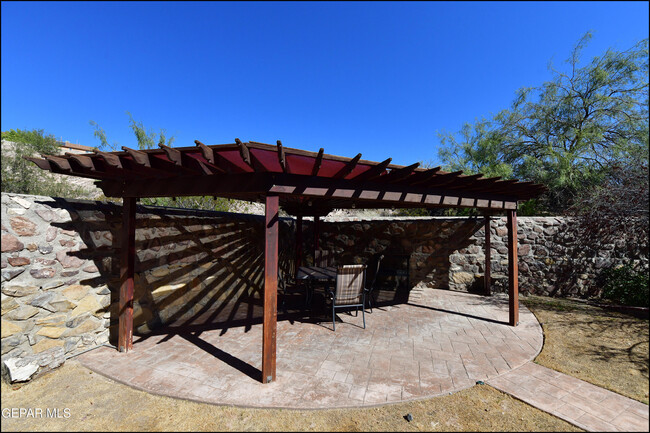 Building Photo - 7301 Corona Del Sol Dr