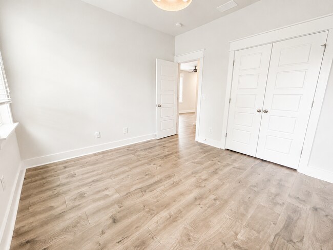 Building Photo - 1502 Layback Aly