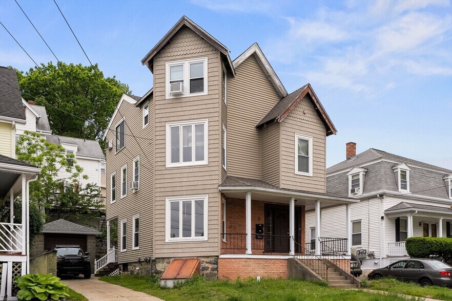 Building Photo - 70 Wyoming Ave