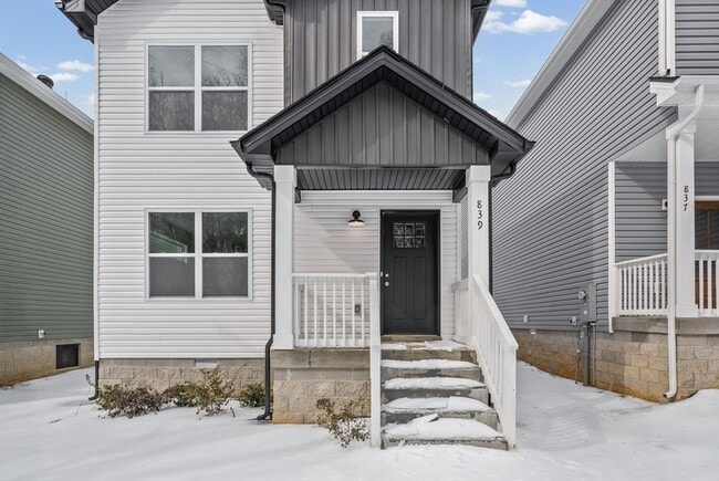 Building Photo - 839 Cumberland Dr