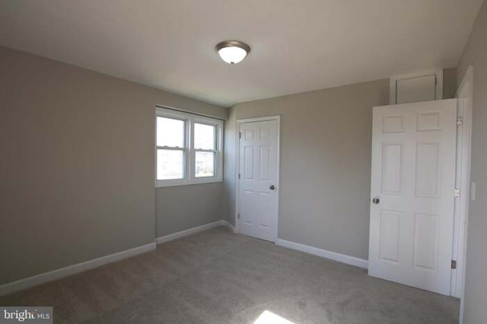 Building Photo - 2737 Iverson St