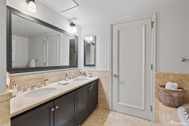 Building Photo - 765 Market St