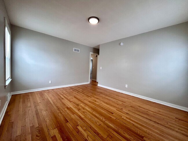 Building Photo - Two Bedroom Home in Muskegon