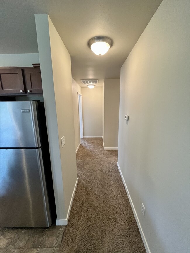 Building Photo - 1032 Cherry St