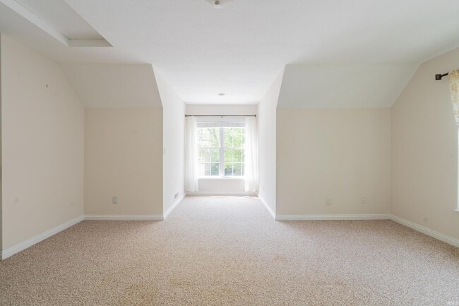 Building Photo - 1115 E Azalea Ln