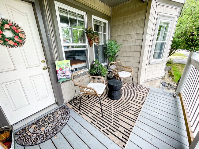 Side porch - 415 Highland St