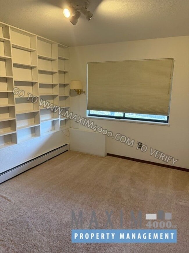 Building Photo - 3530 Ponderosa Way