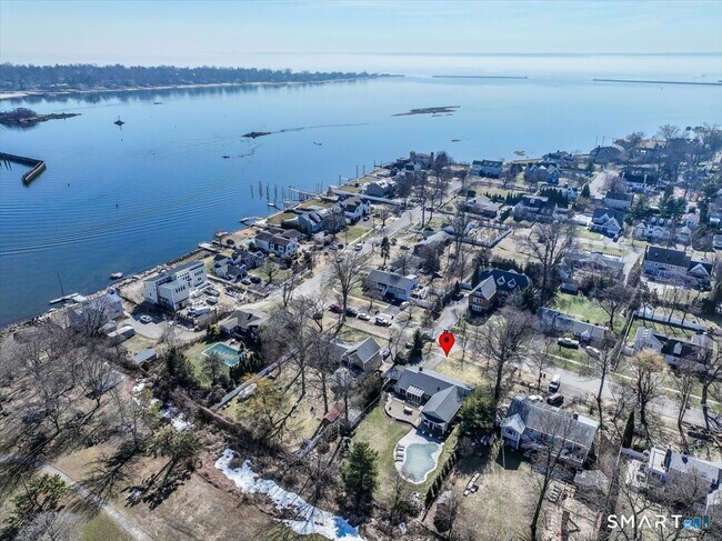 Building Photo - 58 Davenport Dr