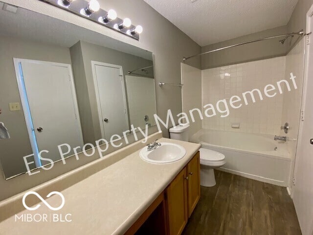 Building Photo - 10902 Glenayr Dr