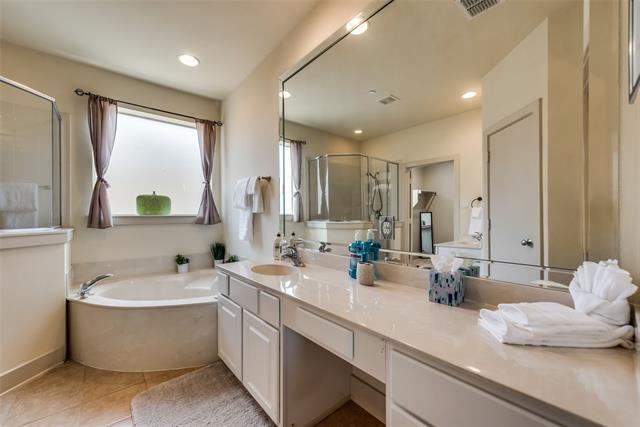 Building Photo - 2718 Floyd St