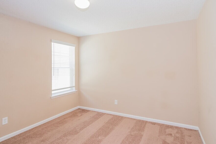 Building Photo - 6177 Casterbridge Rd