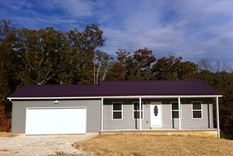 Building Photo - 3 BR/2 BA Home near Hwy 44