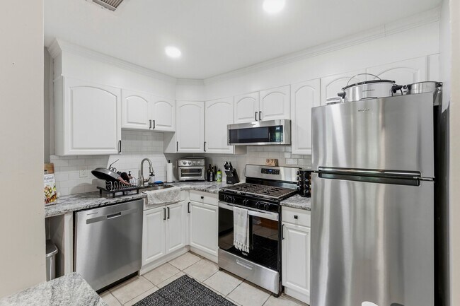 Building Photo - 93 Briarwood Ct