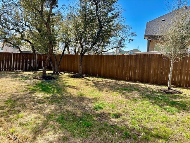 Building Photo - 111 Comfort Maple Ln