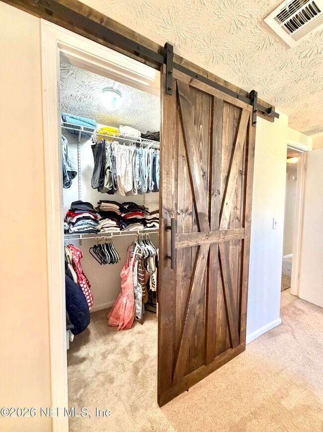 Building Photo - 25 Seatrout St