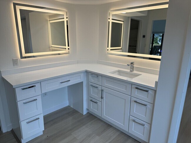 Building Photo - 2903 Banyan Blvd Cir NW