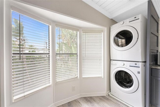 Building Photo - 15430 Olive Cir