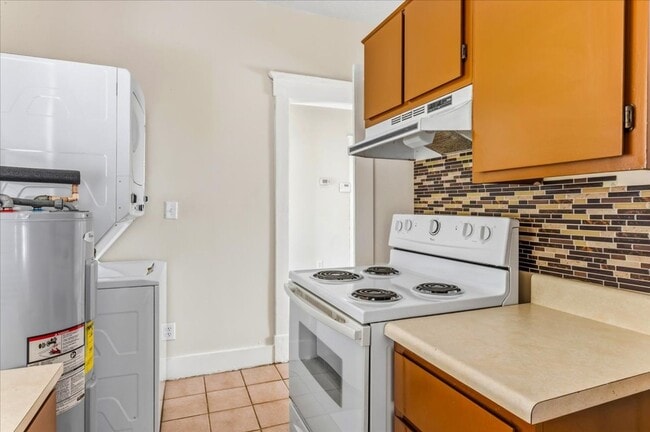Building Photo - Cozy 1-Bedroom Apartment in Midtown – $1,200/month