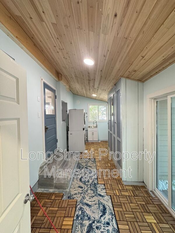 Building Photo - 129 NW 11th St