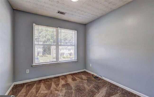 Building Photo - 6316 Ellenwood Dr