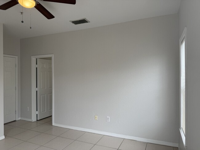 Building Photo - 3621 Conroy Rd