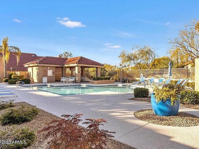 Building Photo - 9285 E Sutton Dr