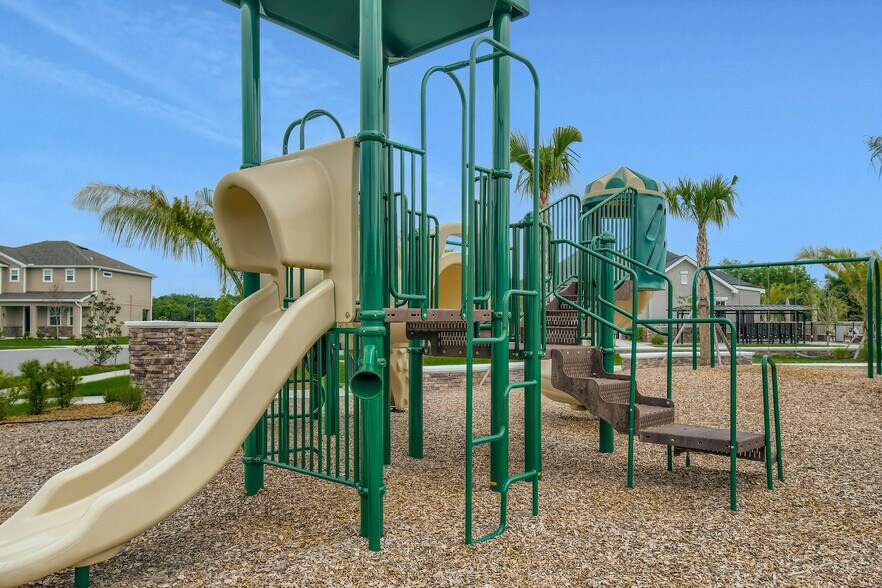 Building Photo - 2216 Saffron Walden Dr