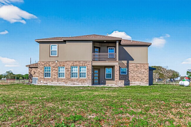 Building Photo - 2410 Engeling Rd