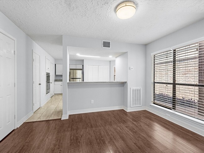 Building Photo - 1210 Normans Woods St