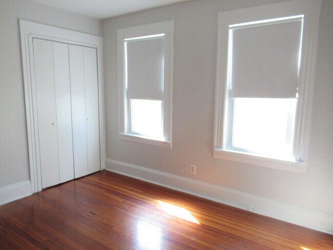 Building Photo - 783 Brewster St