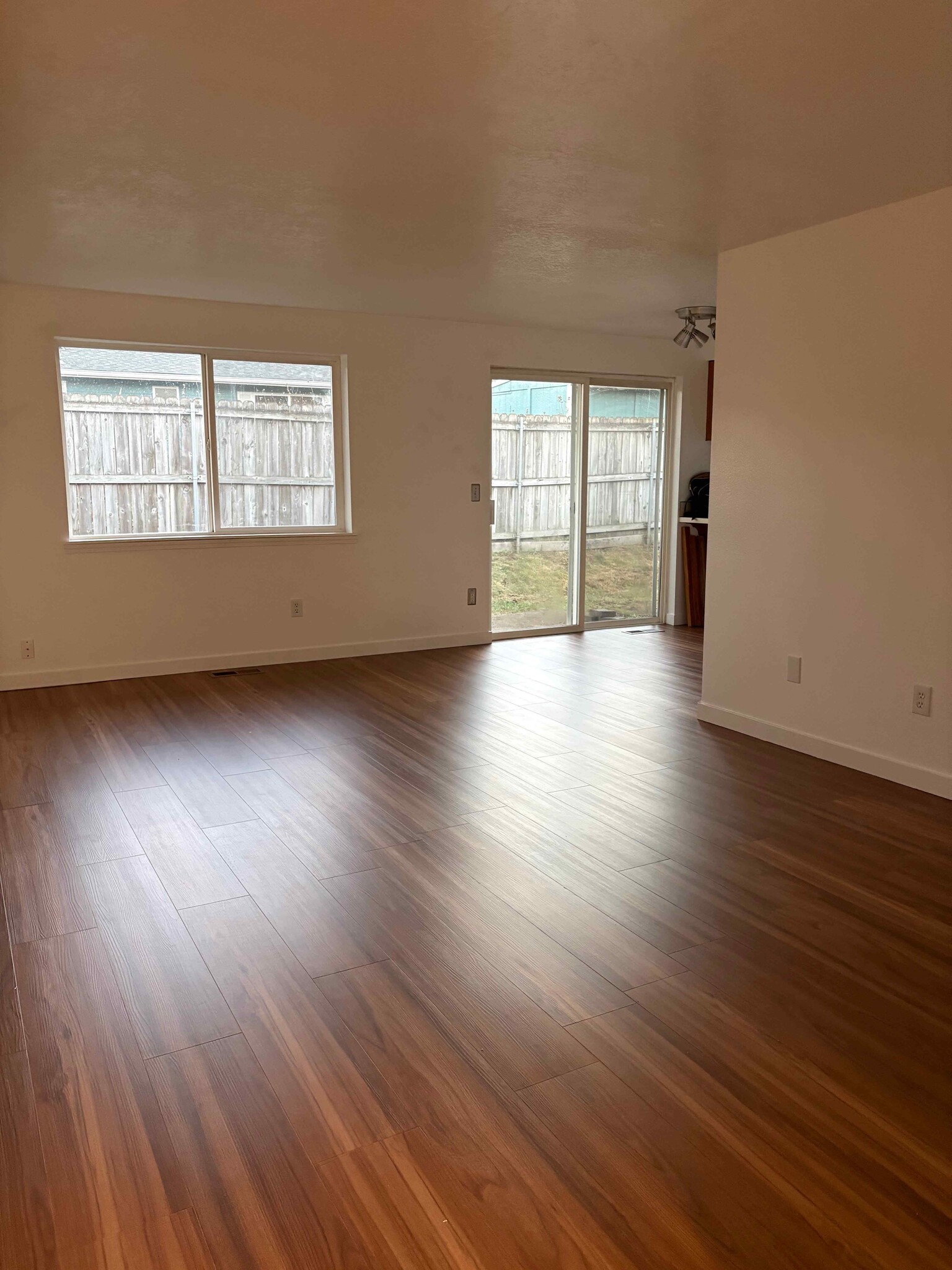 Building Photo - 5092 Skyline Village Loop S