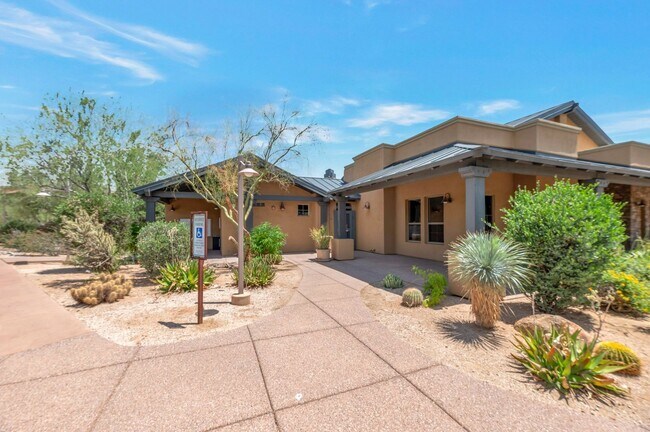 Building Photo - Luxury DC Ranch Condo - Walk to Market Street