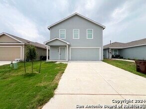 Building Photo - 736 Bullsnake Trl
