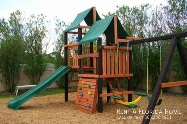 Building Photo - 120 Coco Plum Dr