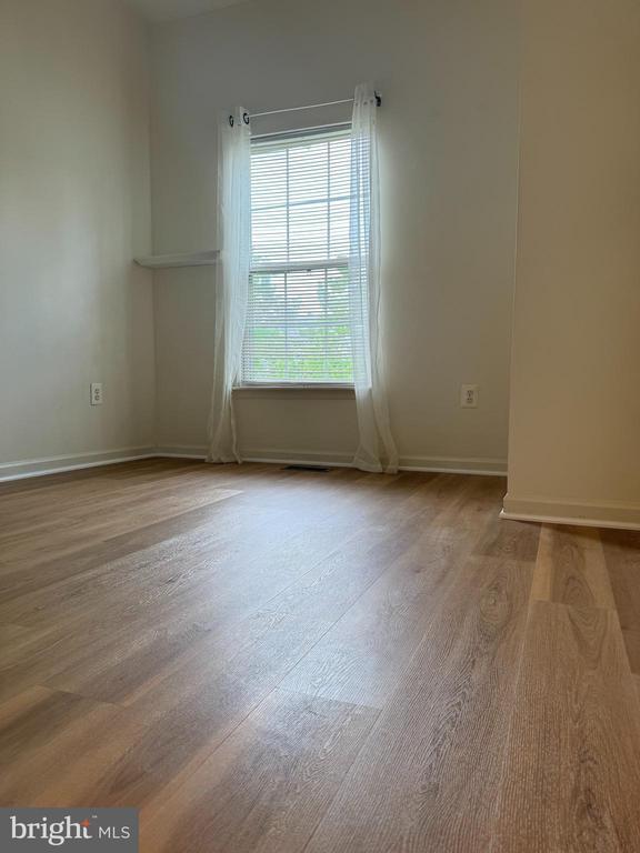 Building Photo - 410 Redland Blvd