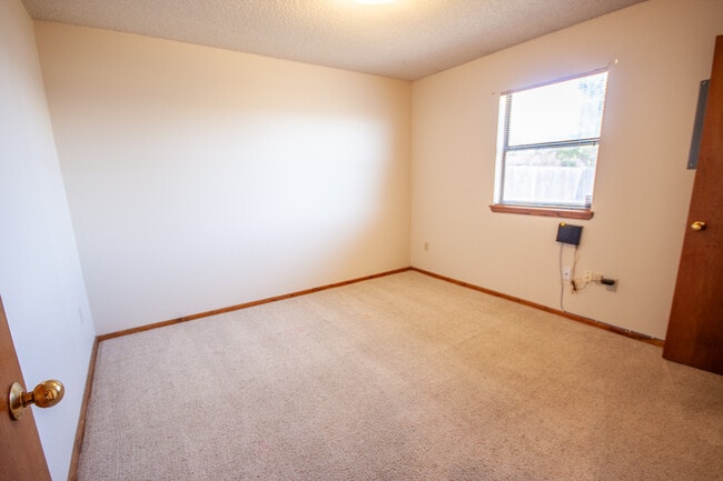 Building Photo - 809 Stanton Pl