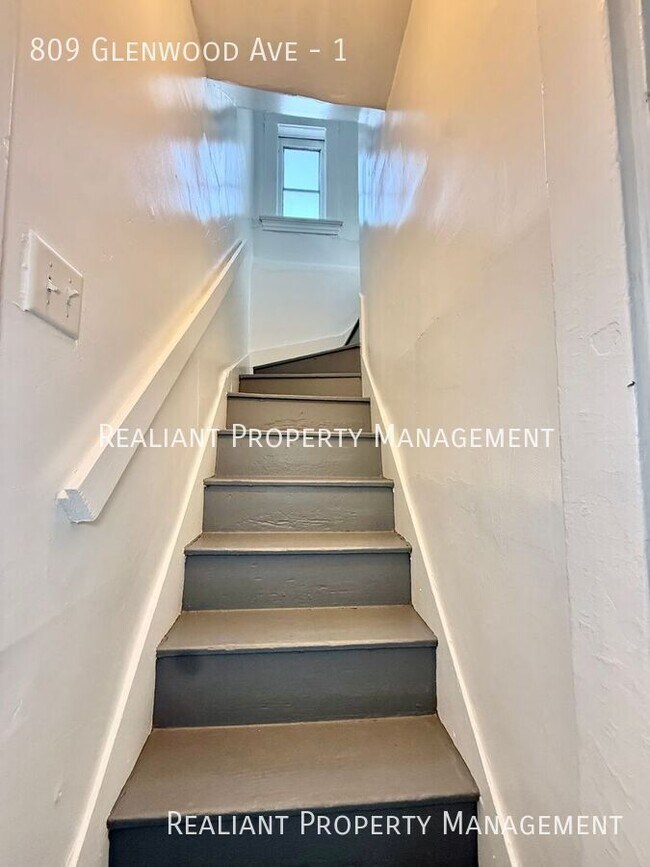 Building Photo - 809 Glenwood Ave