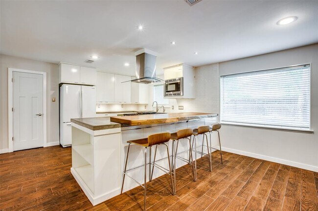 Building Photo - 2015 Ganyard Dr