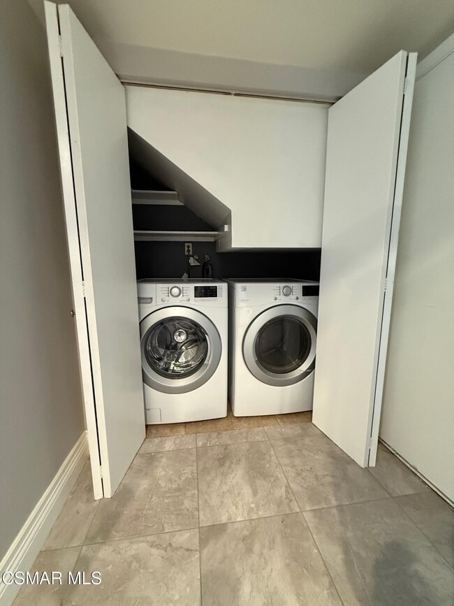 Building Photo - 748 Masterson Dr