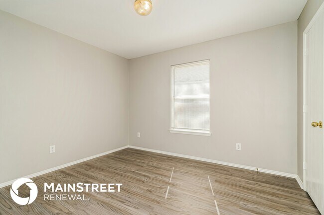 Building Photo - 8001 Marielle Cir