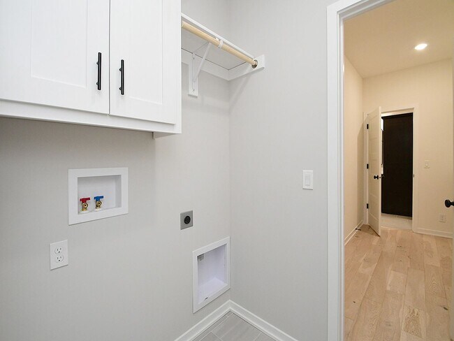 Building Photo - 5503 N 207th St