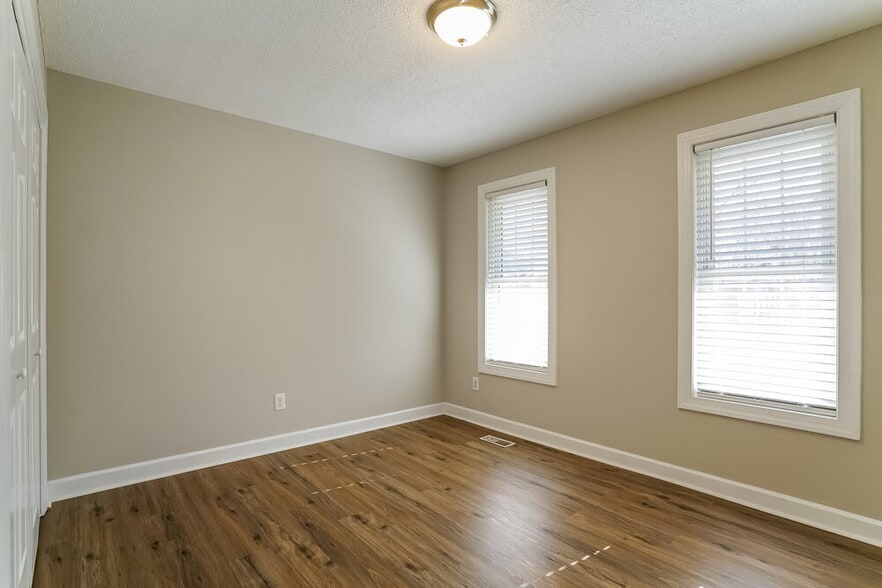 Building Photo - 602 Coventry Dr