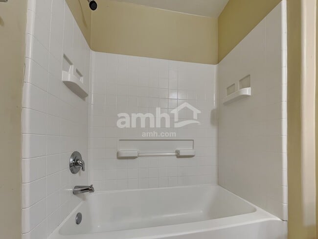 Building Photo - 6563 E Ladonna Ln